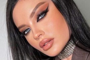 Top Make up artist at Amaraya Beauty Center