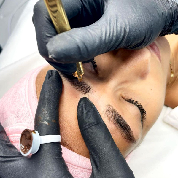 lash and brow salon in dubai